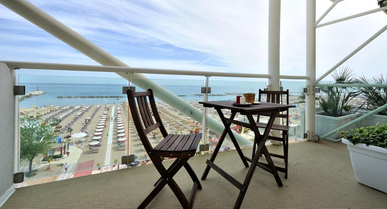 Hotel Thea Gabicce Mare Exterior photo